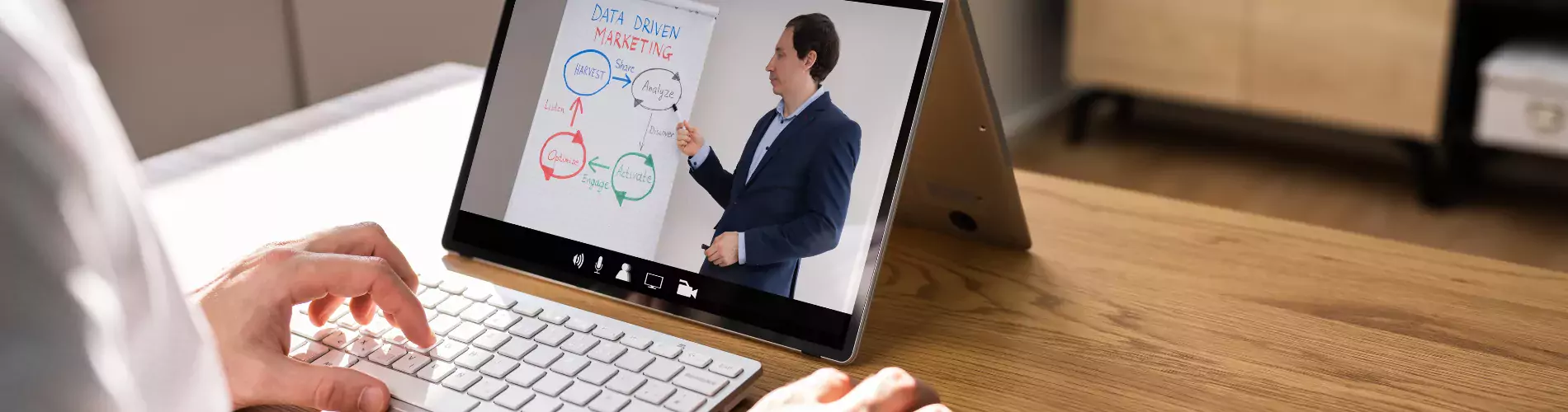 Bannière-formation-en-ligne-Supcréa